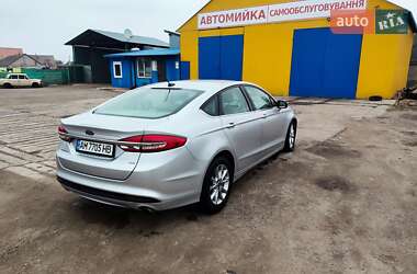 Седан Ford Fusion 2016 в 