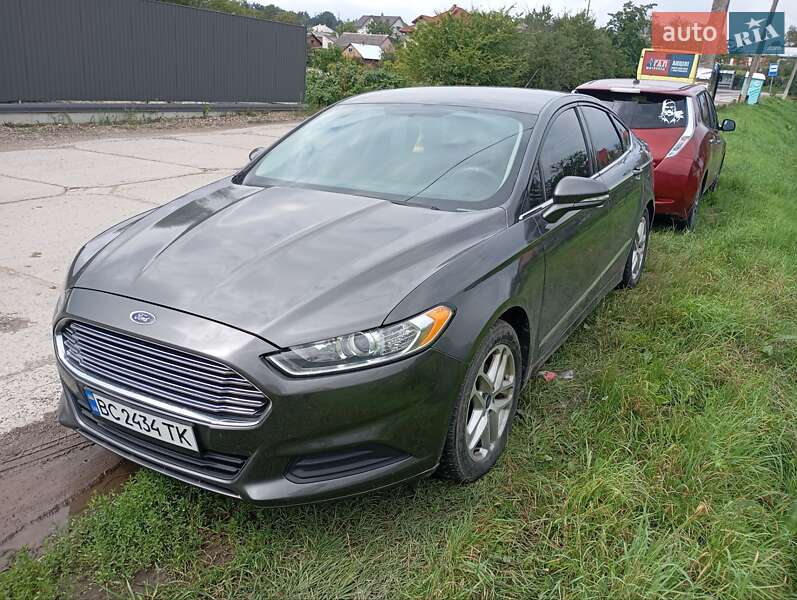 Седан Ford Fusion 2014 в Львове