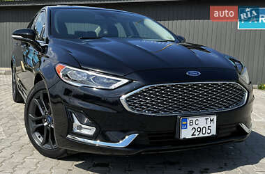 Седан Ford Fusion 2019 в 