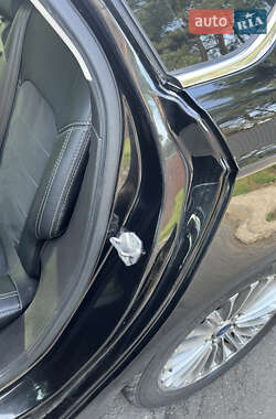 Седан Ford Fusion 2012 в 