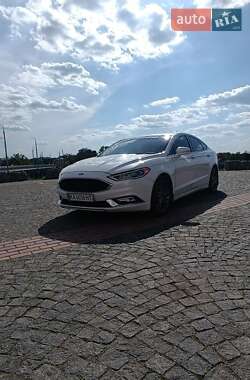 Седан Ford Fusion 2016 в 