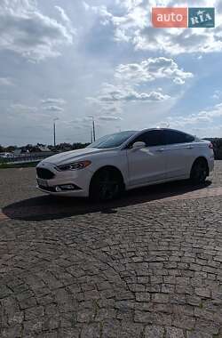 Седан Ford Fusion 2016 в 