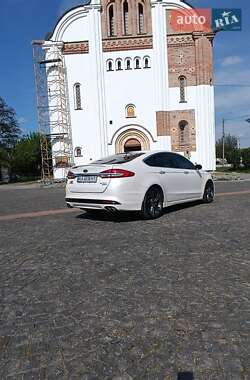 Седан Ford Fusion 2016 в 