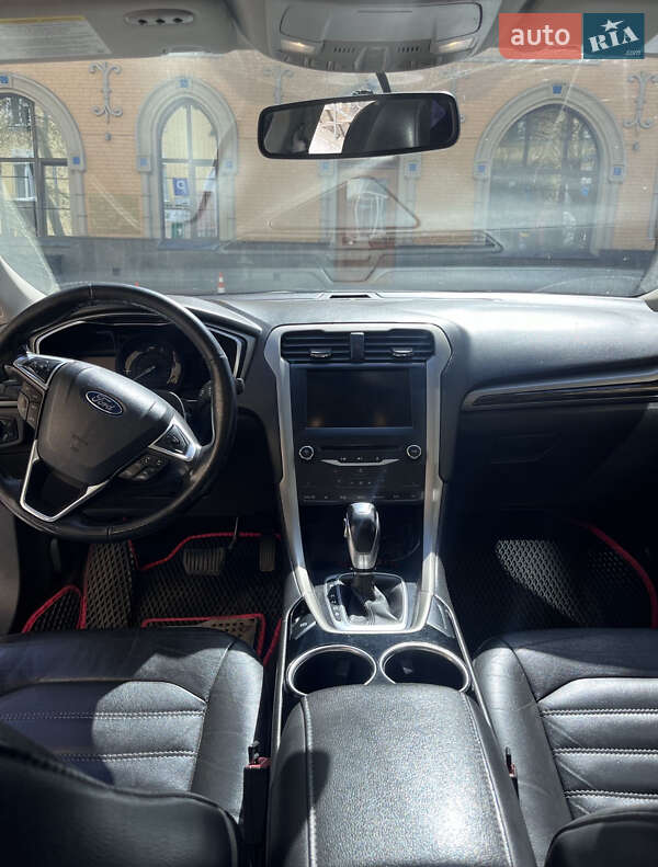 Седан Ford Fusion 2013 в Чернігові