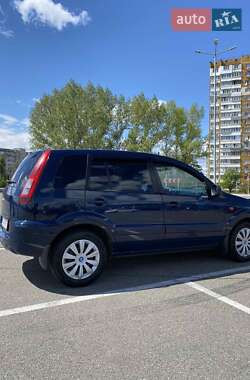 Хэтчбек Ford Fusion 2011 в 