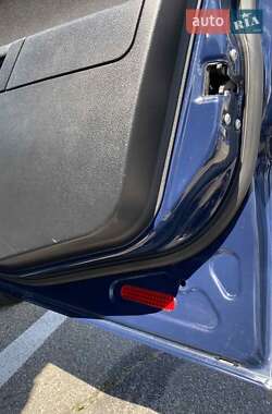 Хэтчбек Ford Fusion 2011 в 