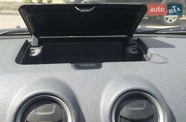 Хэтчбек Ford Fusion 2011 в 