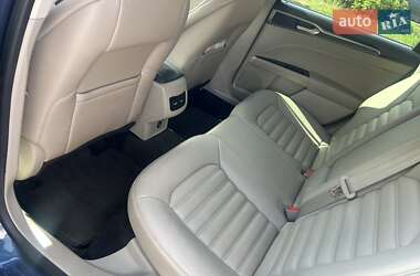 Седан Ford Fusion 2018 в 