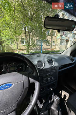 Хэтчбек Ford Fusion 2007 в 