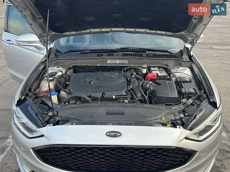 Седан Ford Fusion 2017 в Рівному