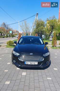 Седан Ford Fusion 2013 в Ужгороде