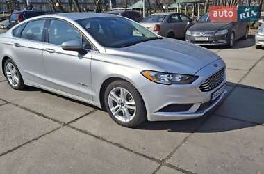 Седан Ford Fusion 2017 в 