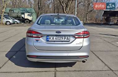 Седан Ford Fusion 2017 в 