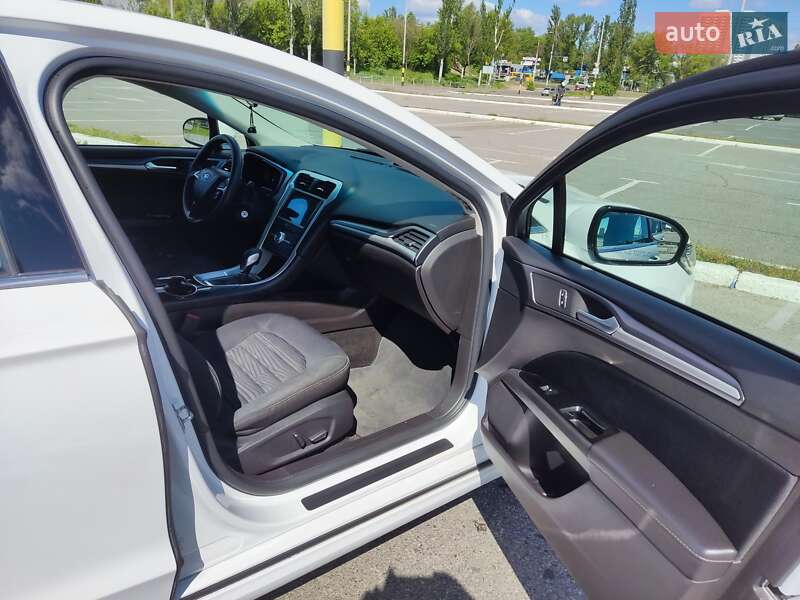 Седан Ford Fusion 2016 в Києві
