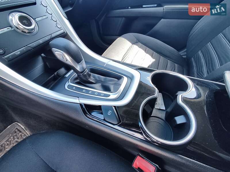 Седан Ford Fusion 2016 в Києві