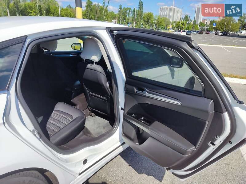 Седан Ford Fusion 2016 в Києві