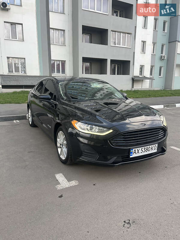 Седан Ford Fusion 2019 в Харькове