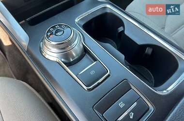 Седан Ford Fusion 2017 в 