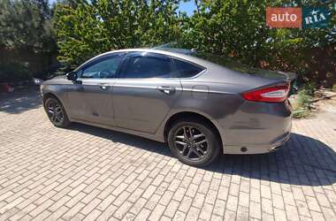 Седан Ford Fusion 2013 в 