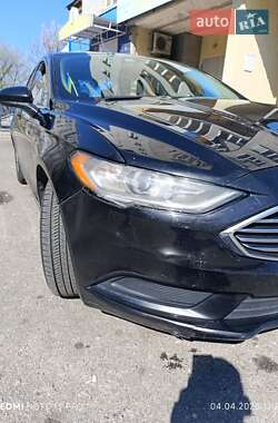 Седан Ford Fusion 2017 в 