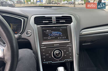 Седан Ford Fusion 2014 в 