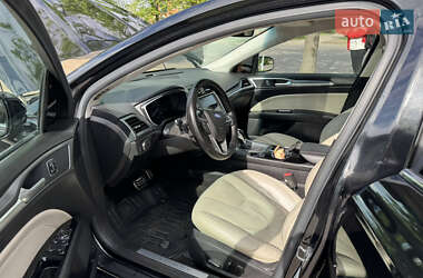Седан Ford Fusion 2014 в 