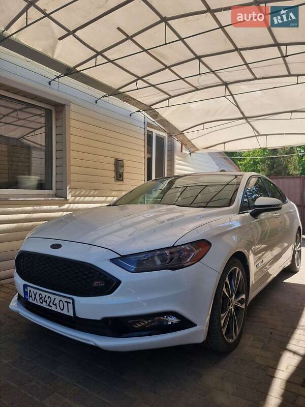 Седан Ford Fusion 2016 в Харькове