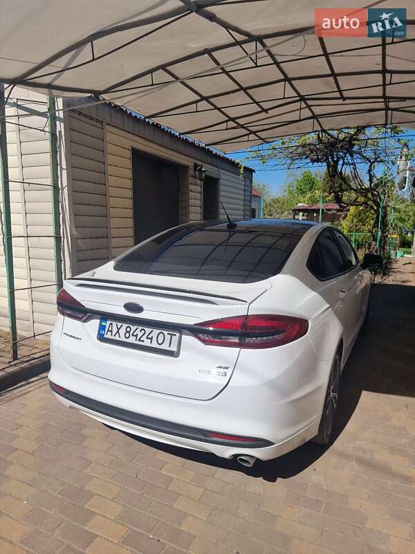 Седан Ford Fusion 2016 в Люботине