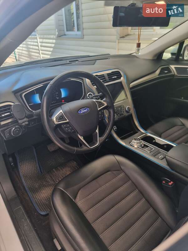 Седан Ford Fusion 2016 в Харкові