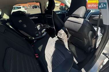 Седан Ford Fusion 2015 в 