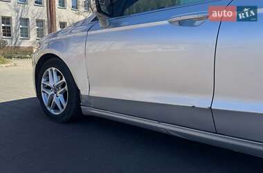 Седан Ford Fusion 2015 в 