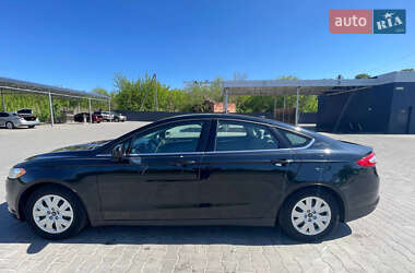 Седан Ford Fusion 2014 в 