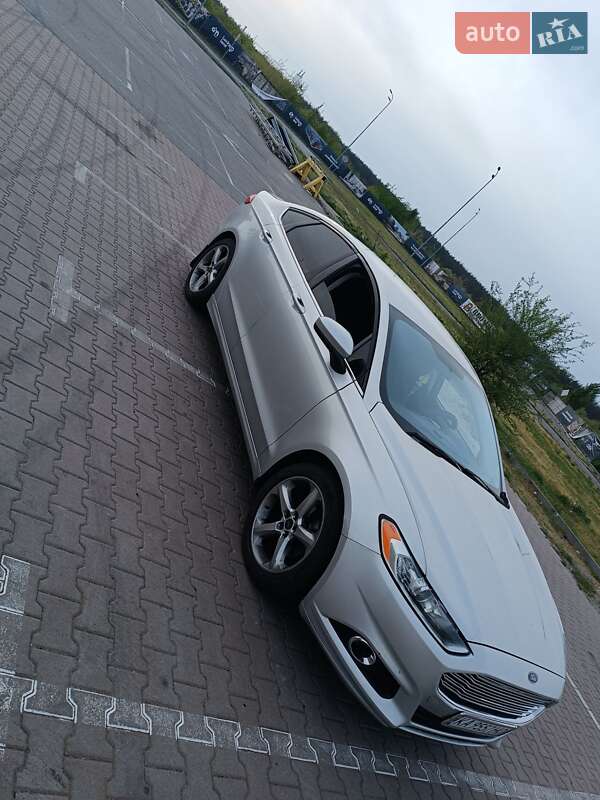 Седан Ford Fusion 2015 в Киеве