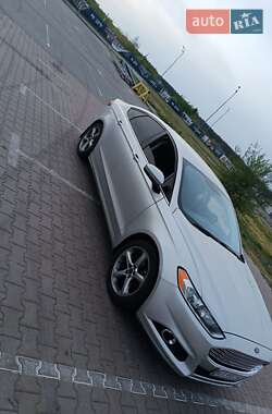 Седан Ford Fusion 2015 в 