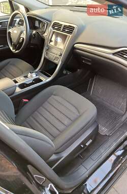 Седан Ford Fusion 2020 в 