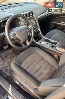 Седан Ford Fusion 2020 в 