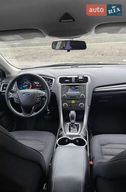 Седан Ford Fusion 2014 в 