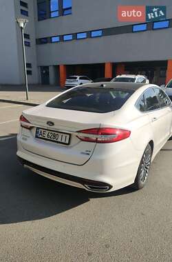 Седан Ford Fusion 2017 в 