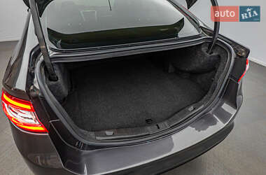 Седан Ford Fusion 2015 в 