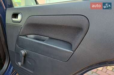 Хэтчбек Ford Fusion 2008 в 