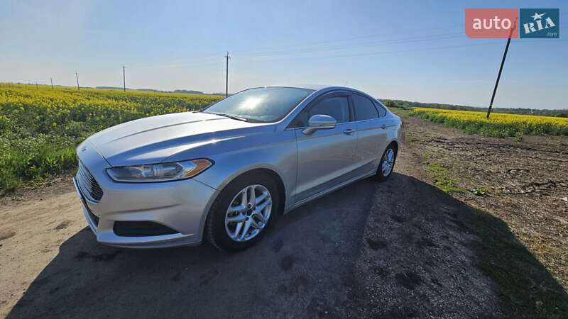 Седан Ford Fusion 2016 в Чорткове