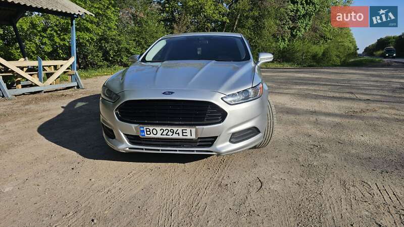 Седан Ford Fusion 2016 в Чорткове