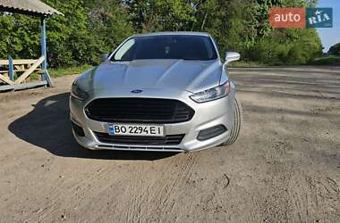 Седан Ford Fusion 2016 в 