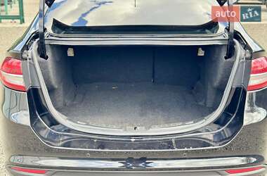 Седан Ford Fusion 2017 в 
