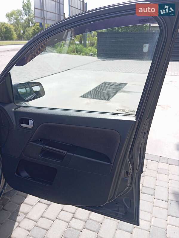 Седан Ford Fusion 2007 в Мукачево