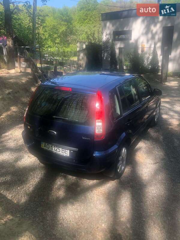 Хэтчбек Ford Fusion 2010 в Ужгороде