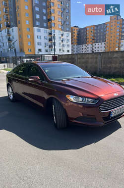 Седан Ford Fusion 2015 в 