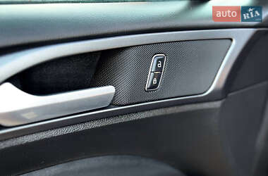 Седан Ford Fusion 2015 в 