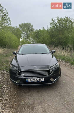 Седан Ford Fusion 2016 в 