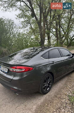 Седан Ford Fusion 2016 в 